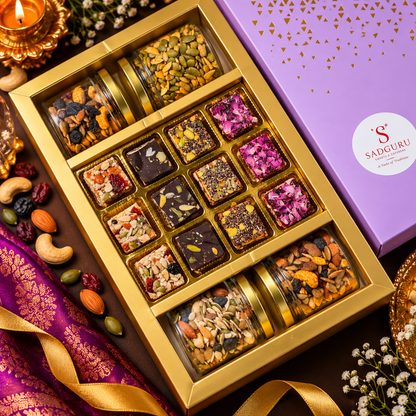 Premium Gourmet Dry Fruit &amp; Sweet Gift Box